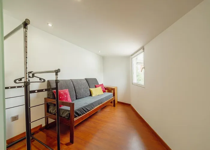 Guest Oliveira House Villa *