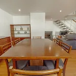Guest Oliveira House *