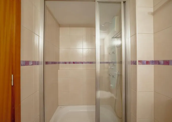 Guest Oliveira House