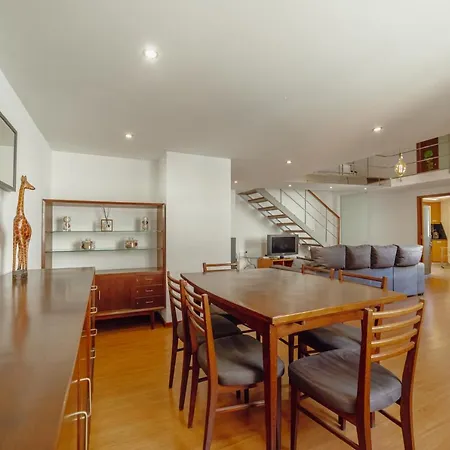 Guest Oliveira House