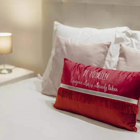 Guest Oliveira House Villa