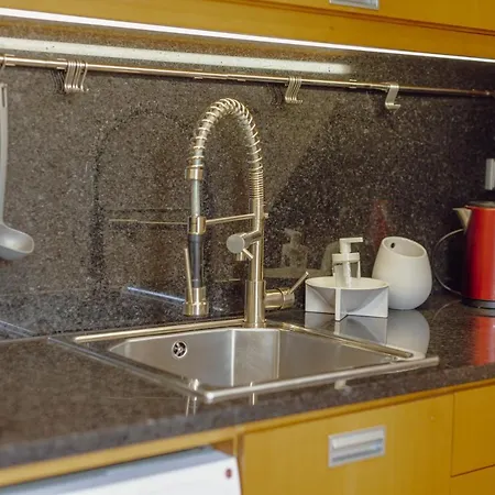 Guest Oliveira House *