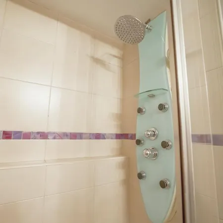 Guest Oliveira House