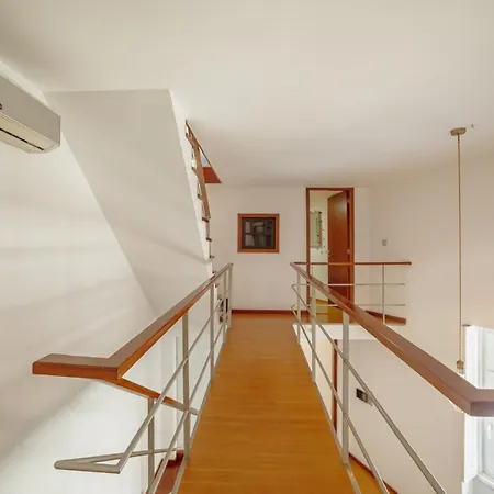 Guest Oliveira House *